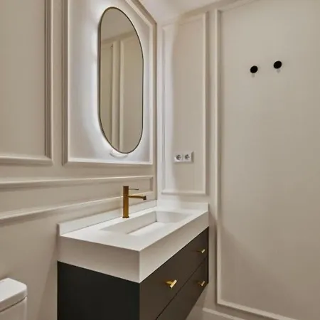 Centro 3 Bdr Apartment Milan